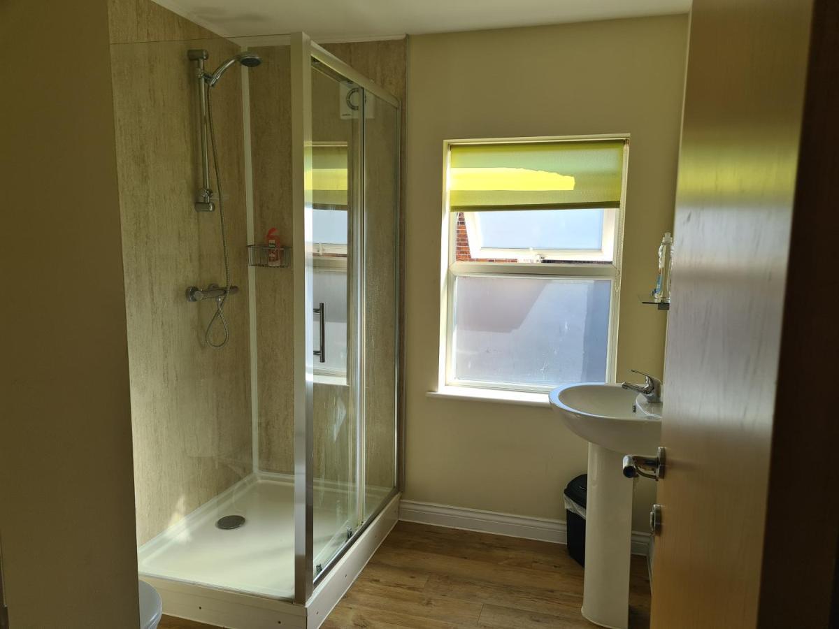 Yarmouth Apartments, Street Permit Parking, Close To Everything, Beach, Pier, Free Wifi Great Yarmouth Bagian luar foto